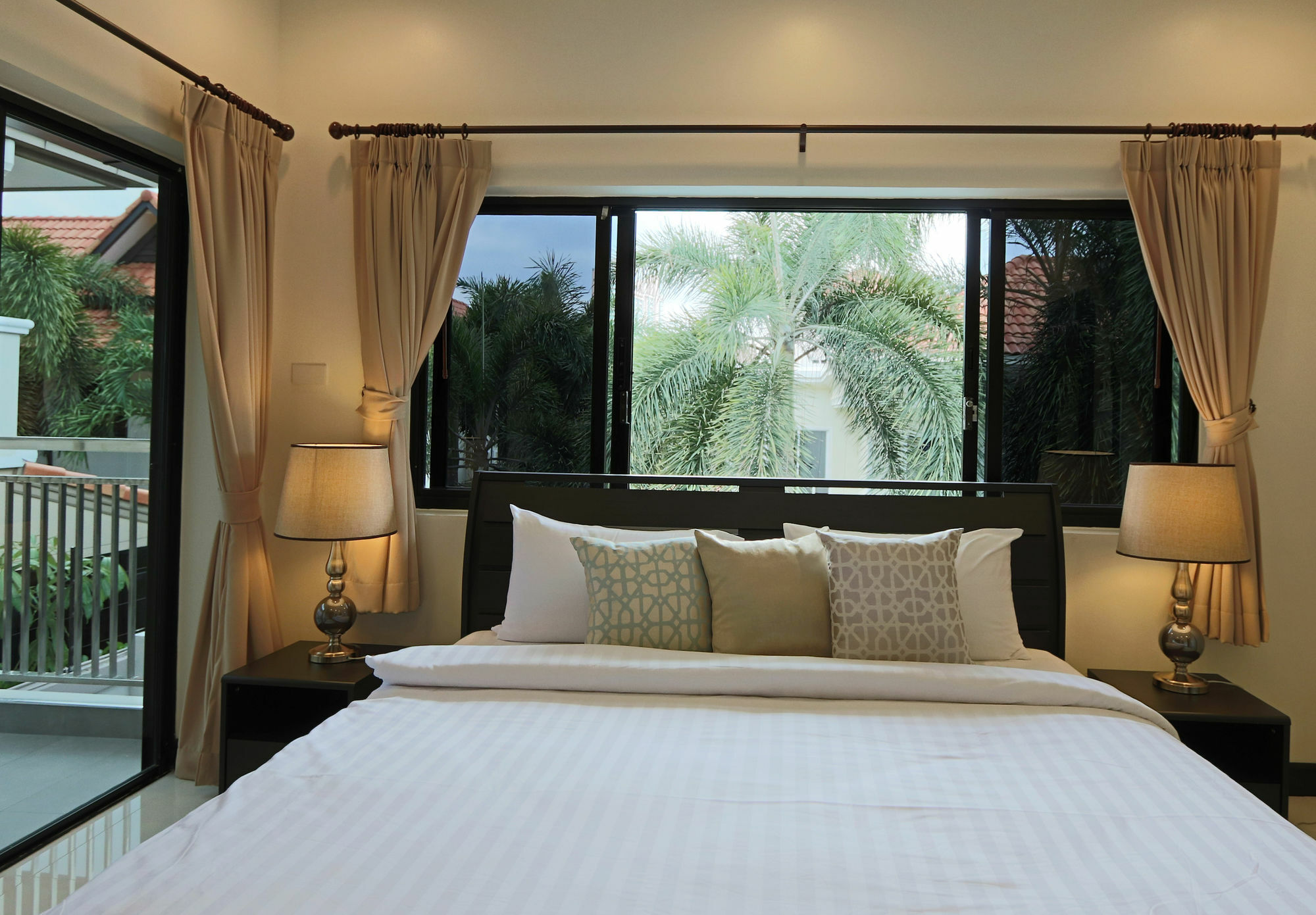 Pattaya Holiday Villas Bang Lamung Esterno foto