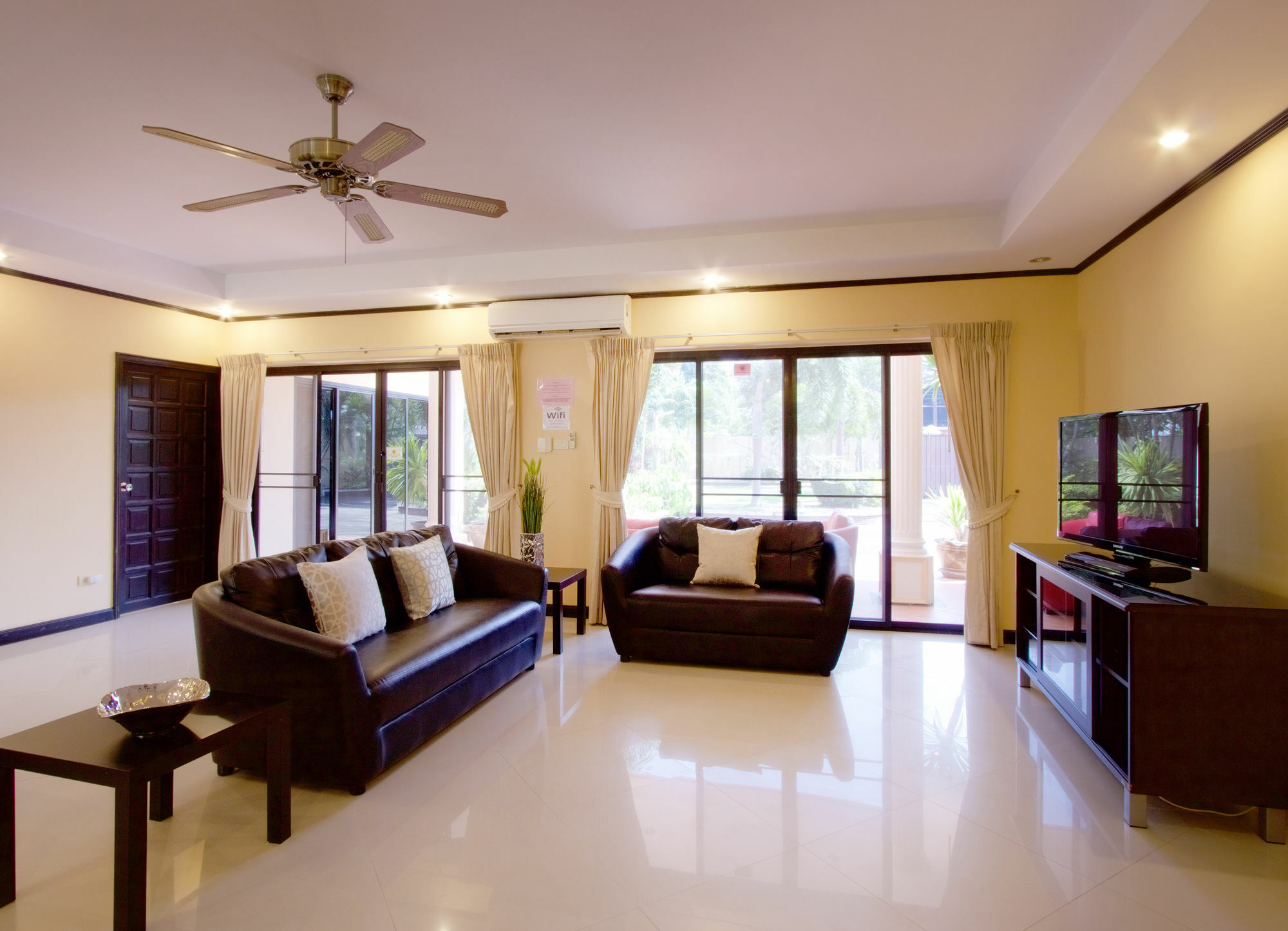 Pattaya Holiday Villas Bang Lamung Esterno foto